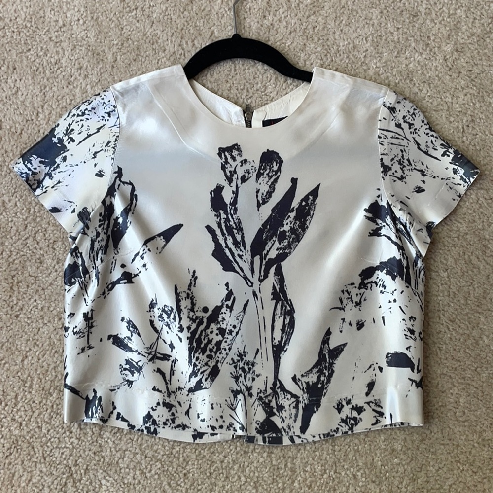 Nha Khanh Cropped Floral Top